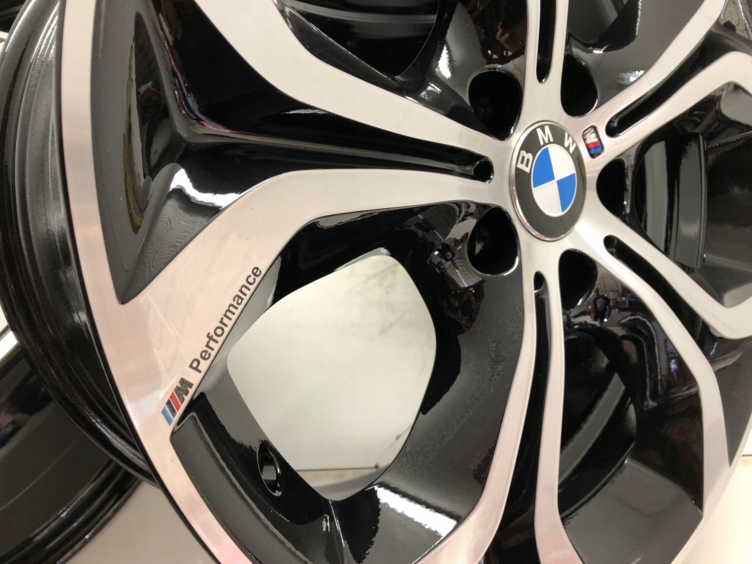 Felgi 19 BMW X5 X6 E70 F15 m Performance Ideal