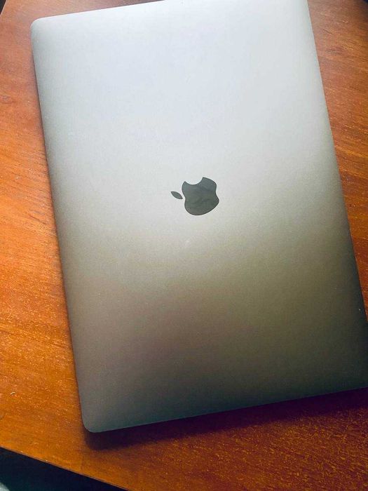 Продається MacBook Pro Retina 15" (2018)