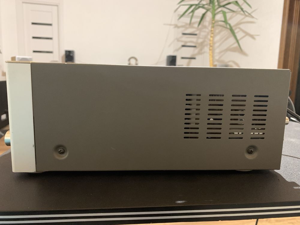 CD програвач/тюнер/підсилювач TEAC  CR-H100