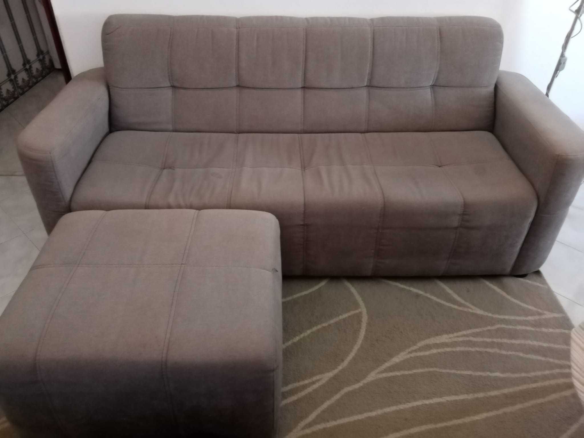 Recheio de sala, mesa grande com cadeiras incluídas