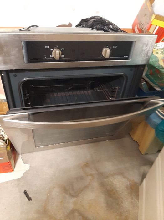 Forno elétrico em bom estado