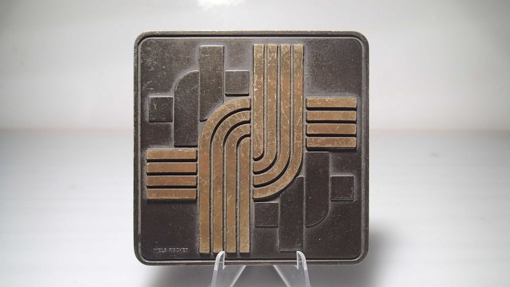 Placa em Bronze da Companhia de Seguros Lusitânia