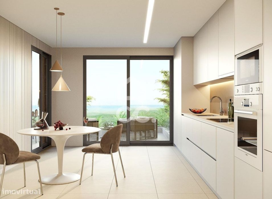 Moradia T3+1 nova, com jardim e terraço, em condomínio privativo com p