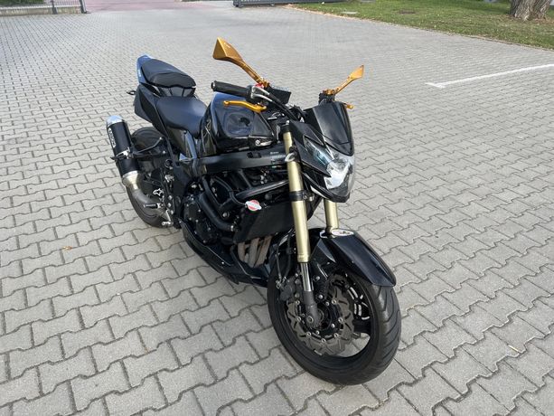 Motocykl suzuki gsr 750