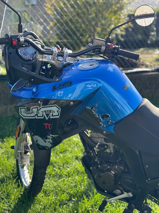 Motociclo UM Adventure