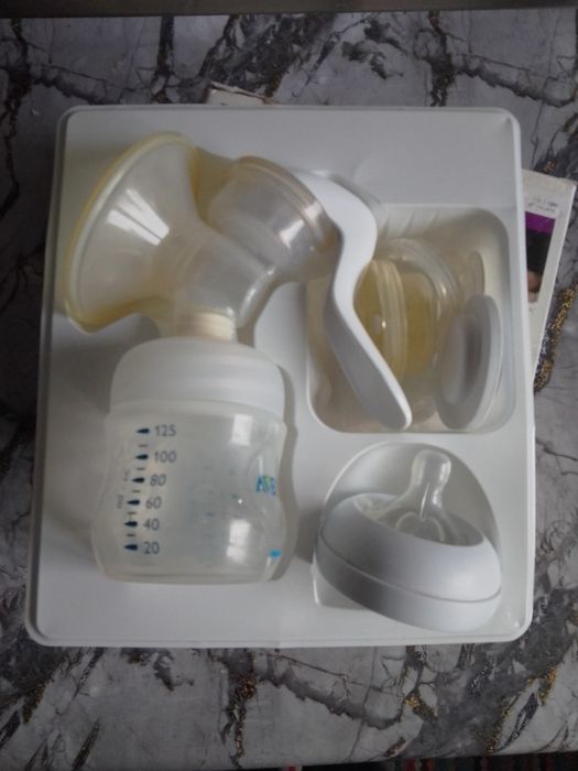 Ручний молоковідсмоктувач avent