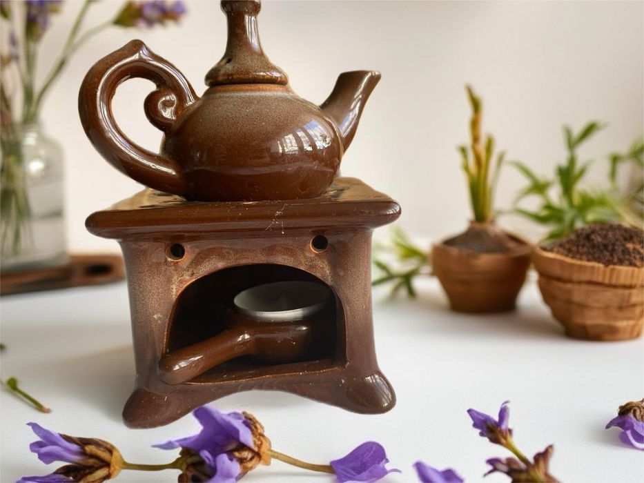 Elegancki Ceramiczny Kominek do Aromaterapii w Kształcie Czajniczka