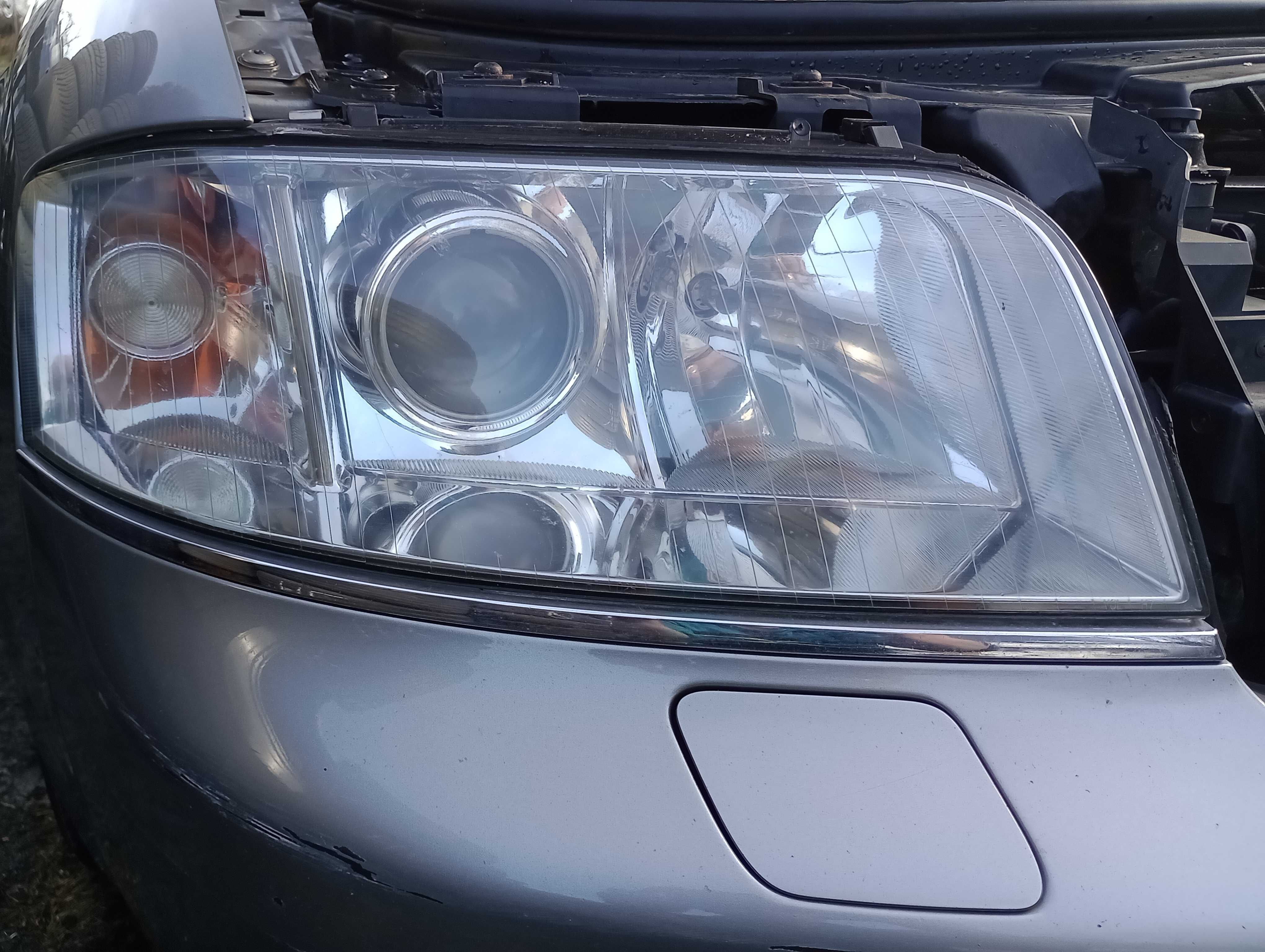 Lampy BiXenon Audi A6 C5 polift od 2001 do 2005 kompletne HELLA