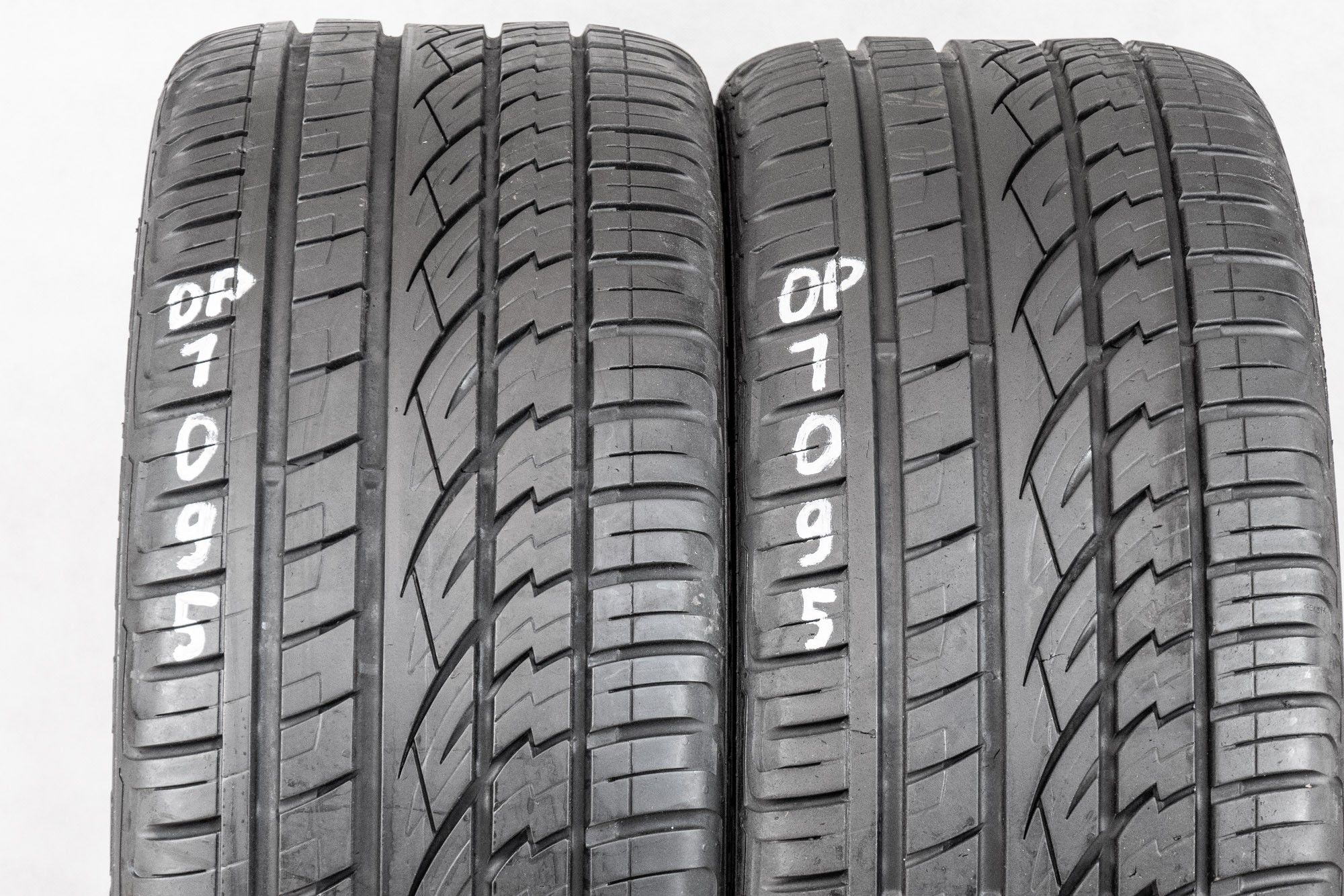 Opony 245/45R20 lato 245/45/20 CONTINENTAL (osobowe) OU1774