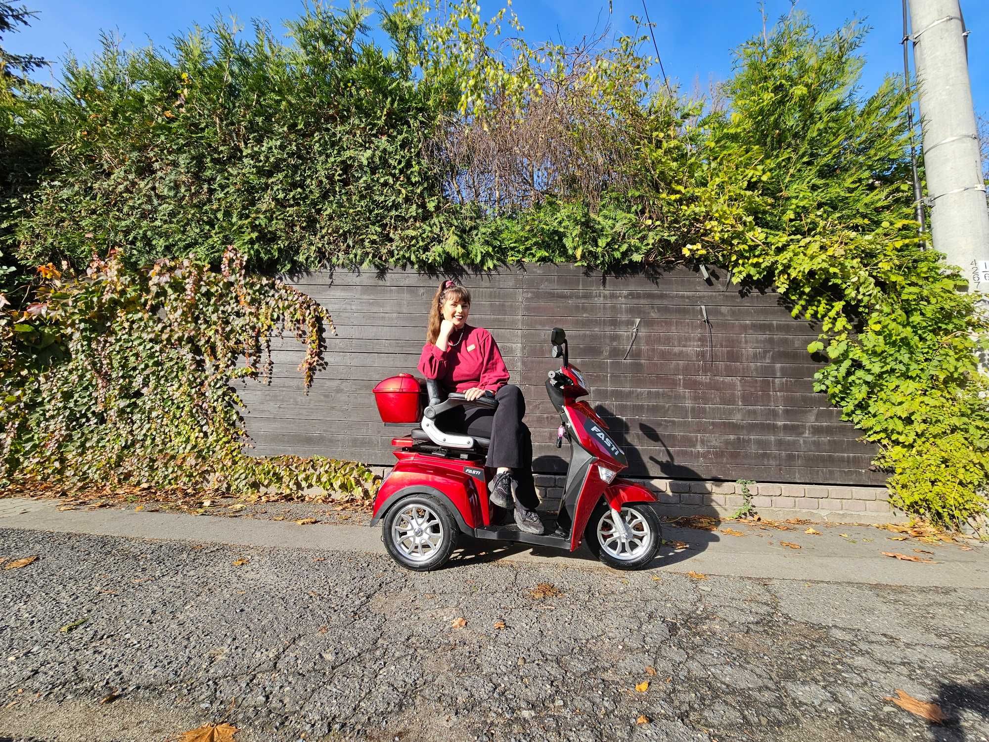 ELECTRORIDE: Skuter trójkołowy FASTI 3 pas + pokrowiec