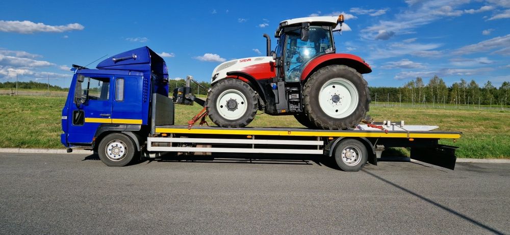 Transport Laweta przewóz maszyn, pojazdów