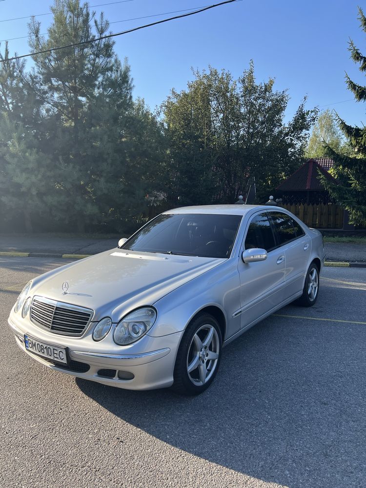 Mercedes-Benz- E-Class 2003