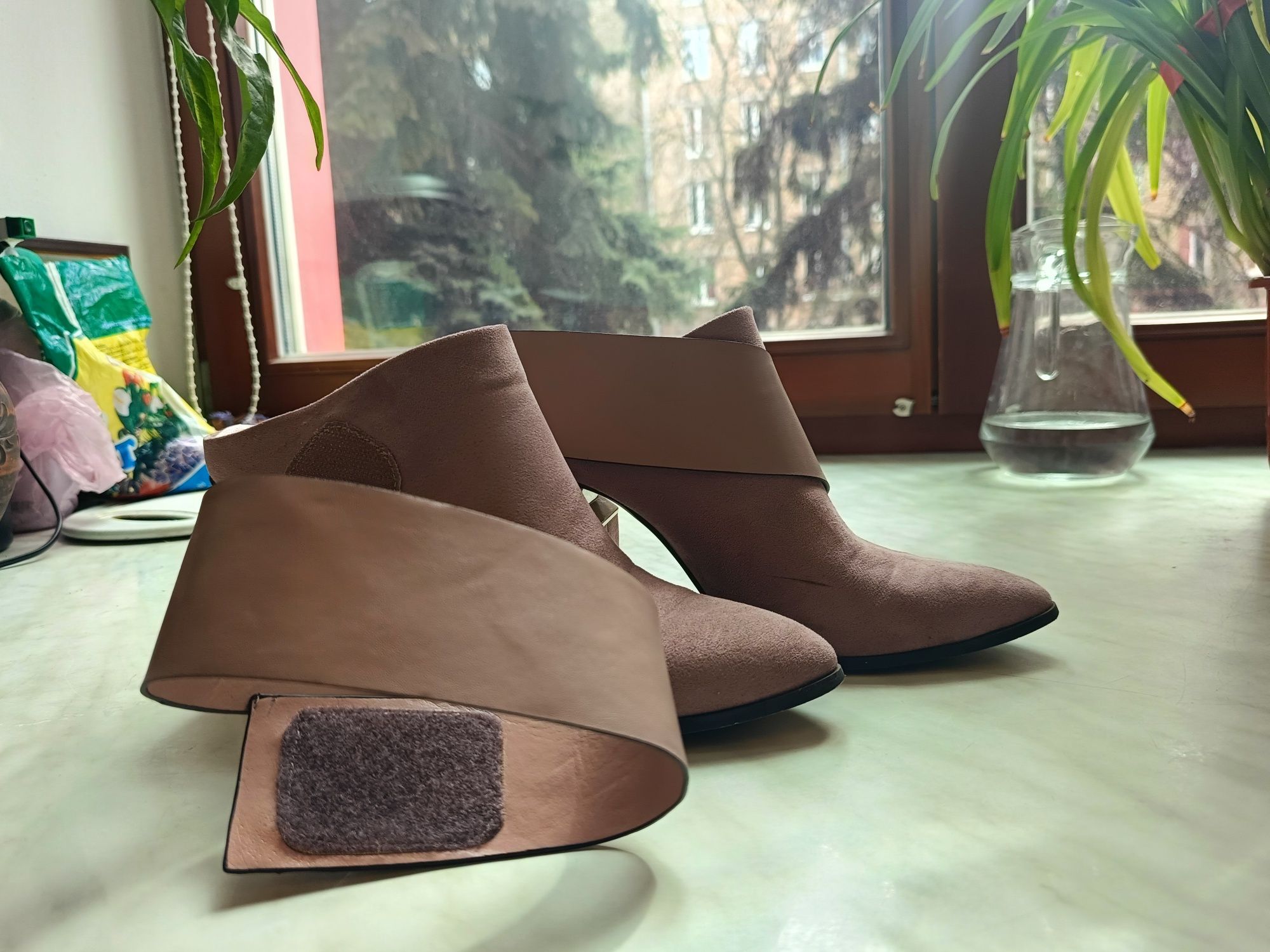 Продам весняні туфлі