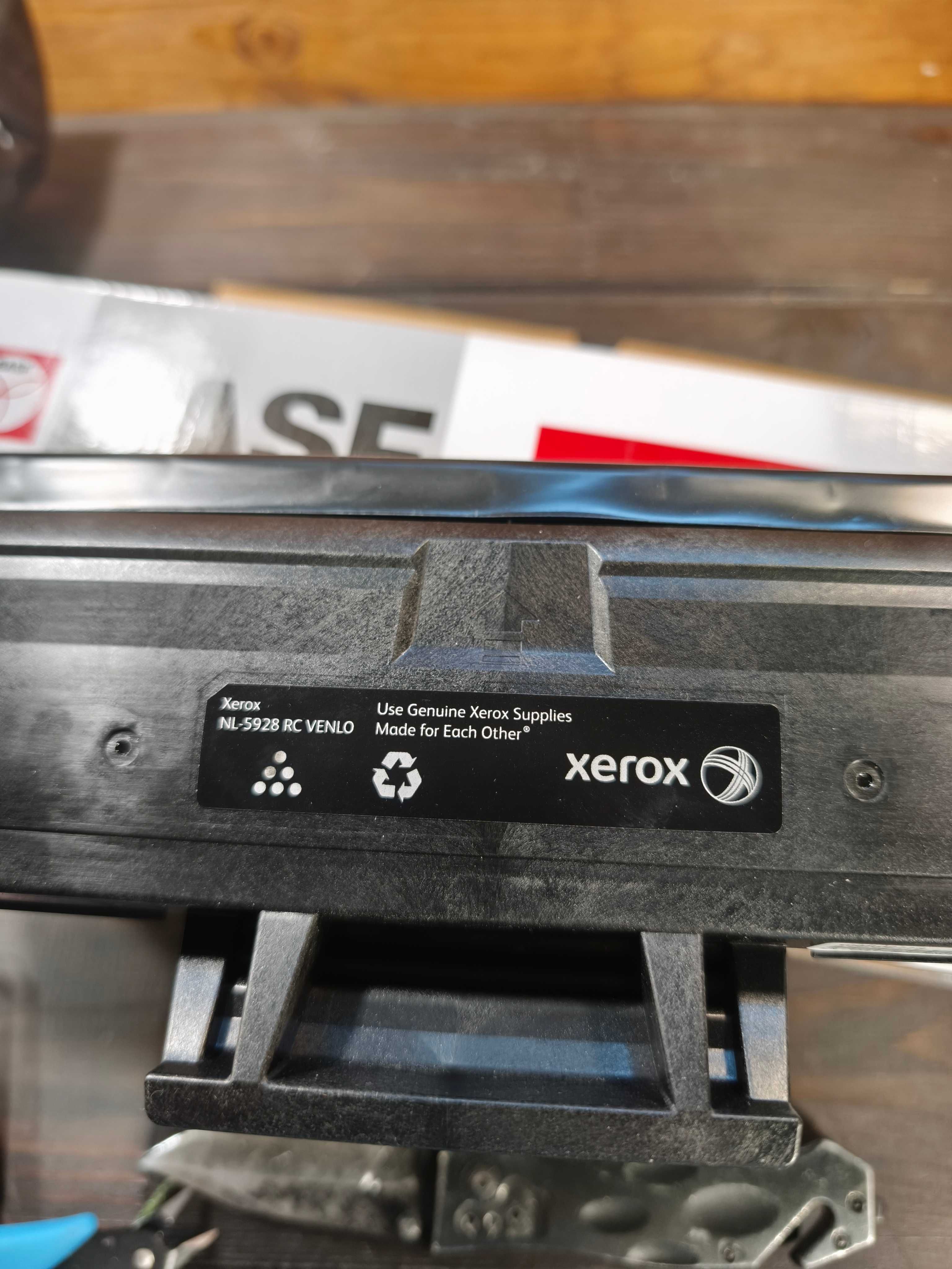 Якийсь картридж xerox