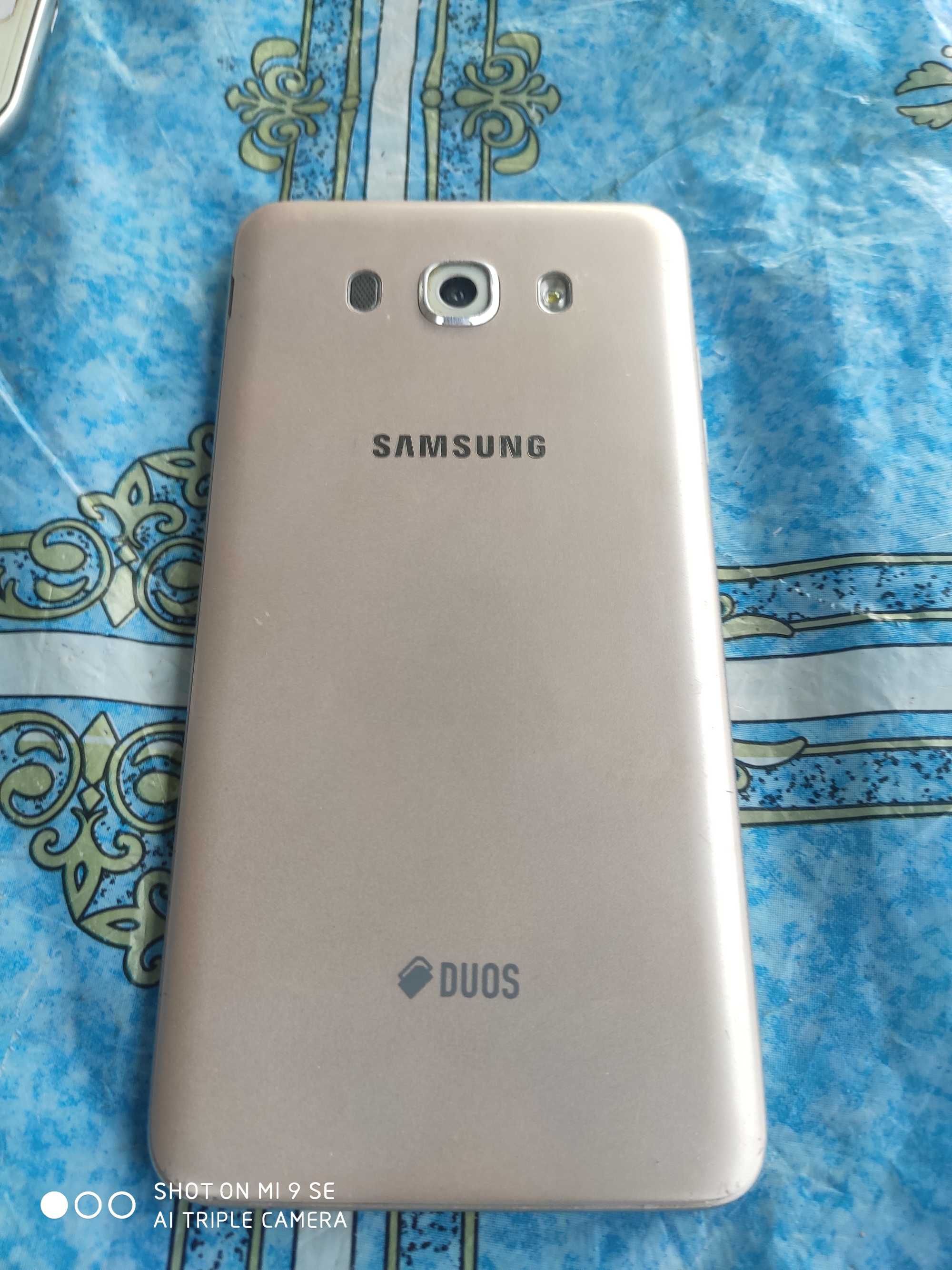 Продам samsung J7 2016