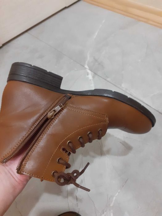 Весняні шкіряні черевички