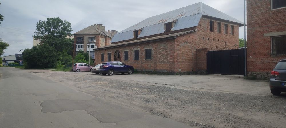 Продаємо приміщення  під виробництво, цех, майстерню, ресторан, офіси