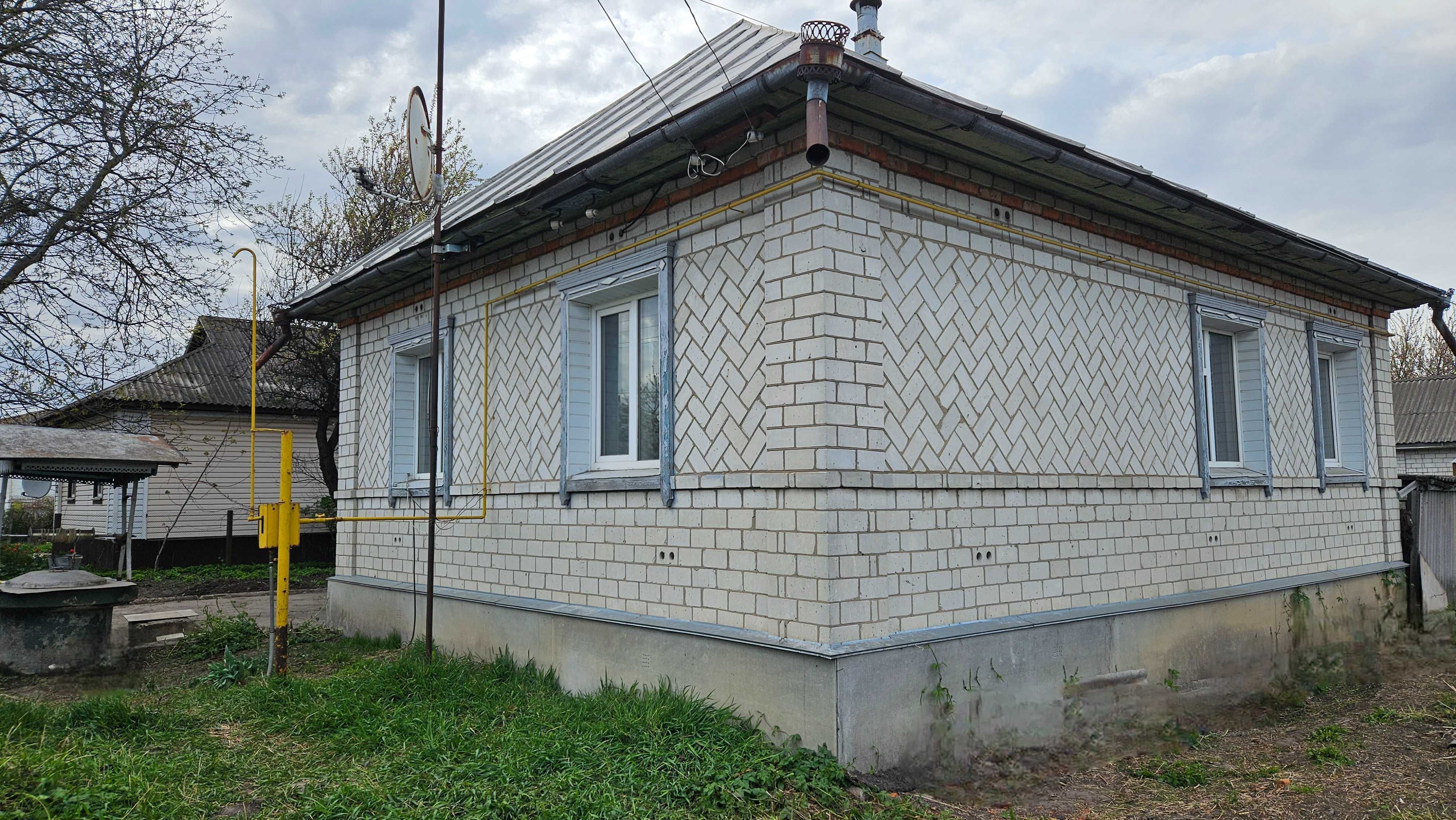 Продам добротний будинок