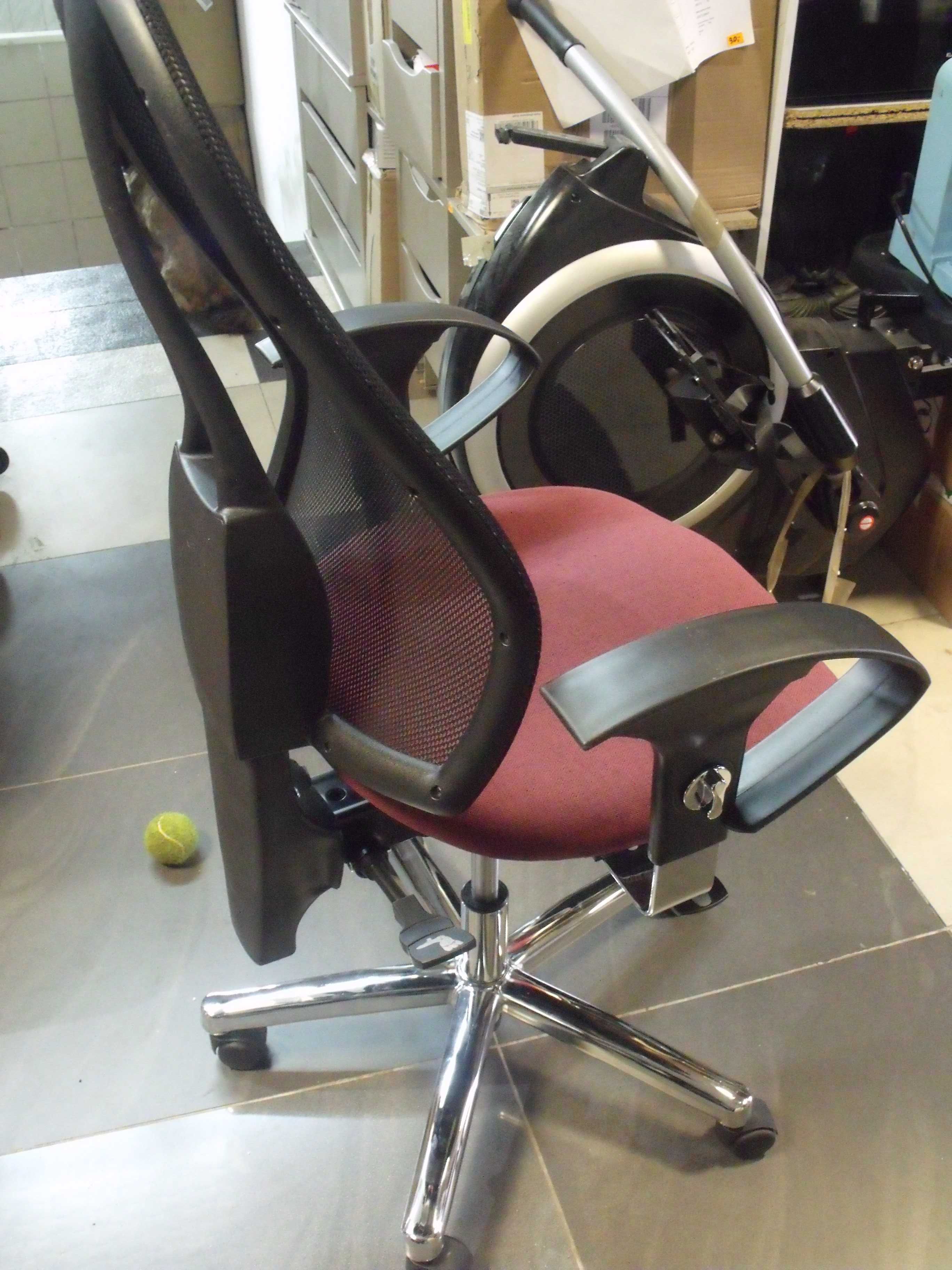 Krzesło biurowe fotel obrotowy siatkowy profilowany regulacja Topstar