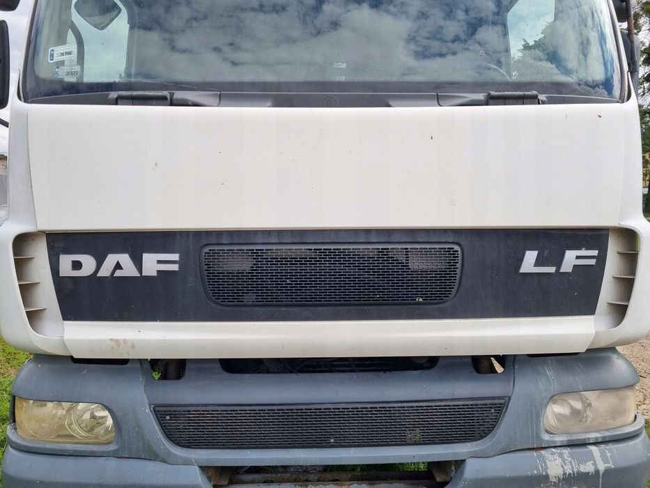 MASKA ATRAPA PRZEDNIA BIAŁA GRILL DAF LF 45 55 01-06 rok