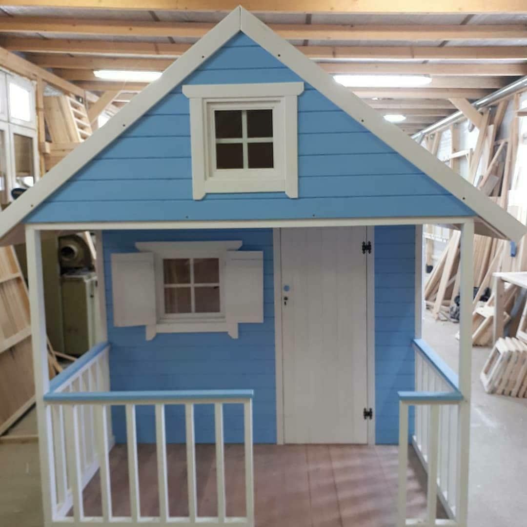 Duży, przestronny drewniany domek dla dzieci, domek z antresolą