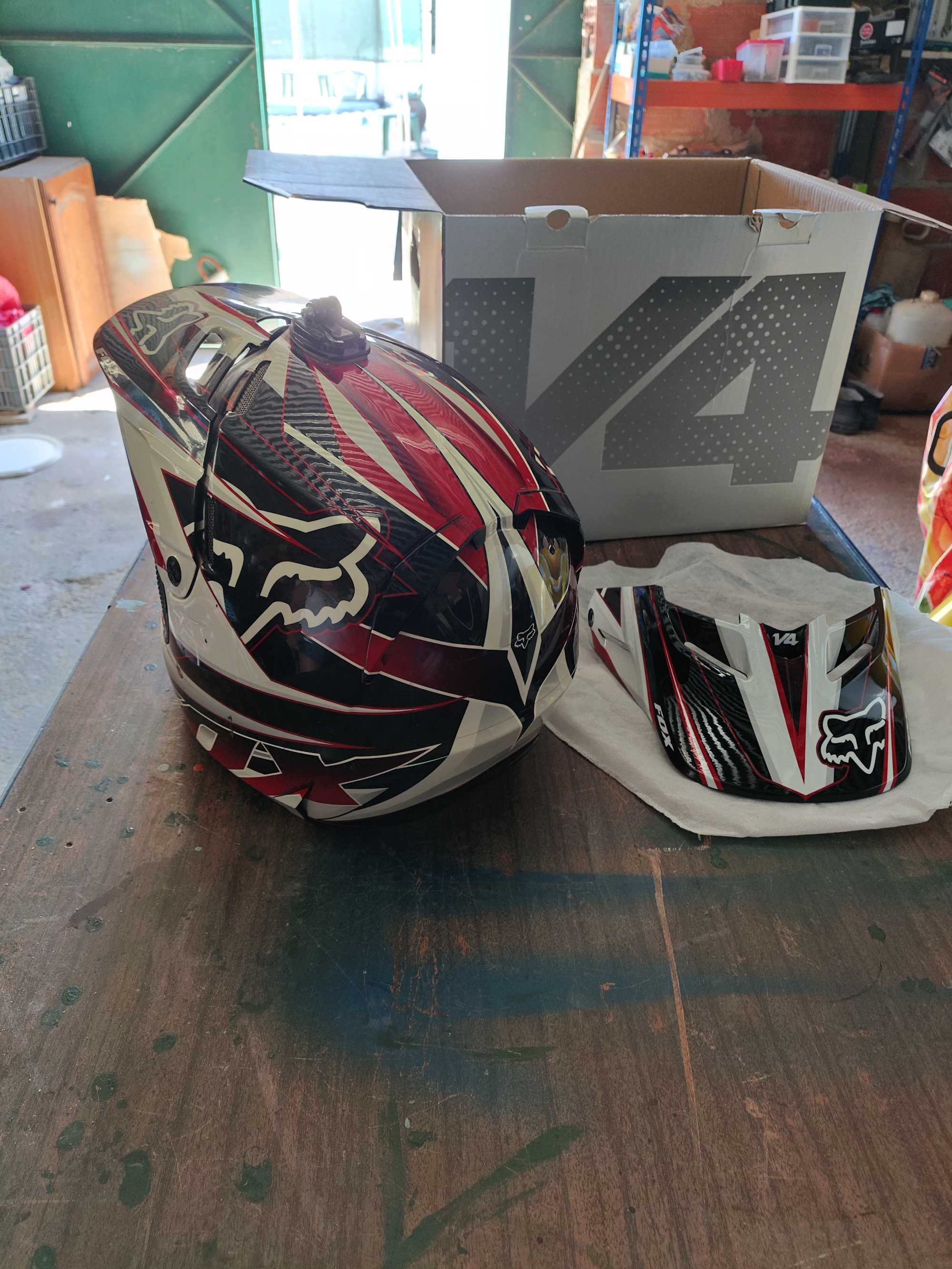 Capacete fox v4 impecável