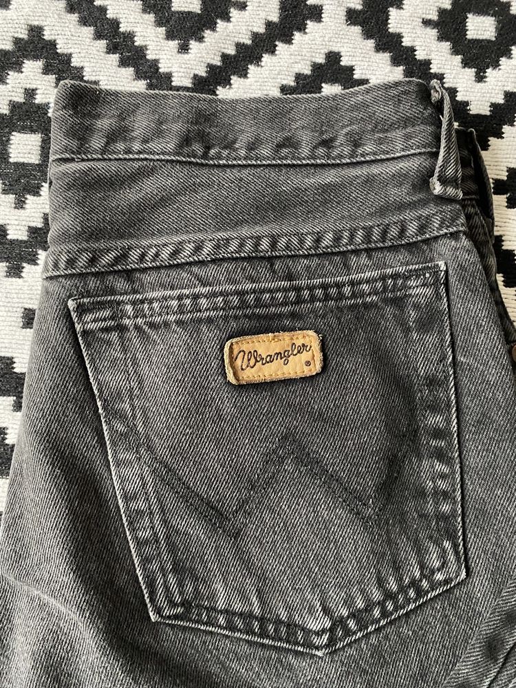 szare jeansy wrangler