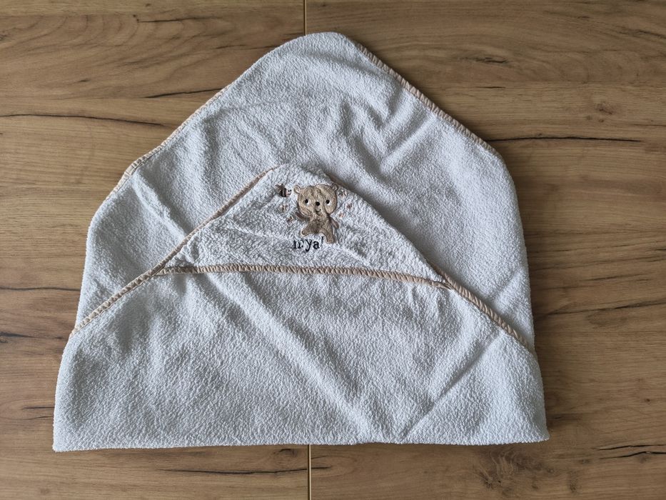 Ręcznik niemowlęcy z kapturem biały 60x60 cm