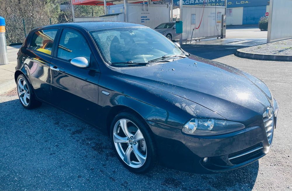 Alfa Romeo 147  Q2  1.9 JTD 16 V