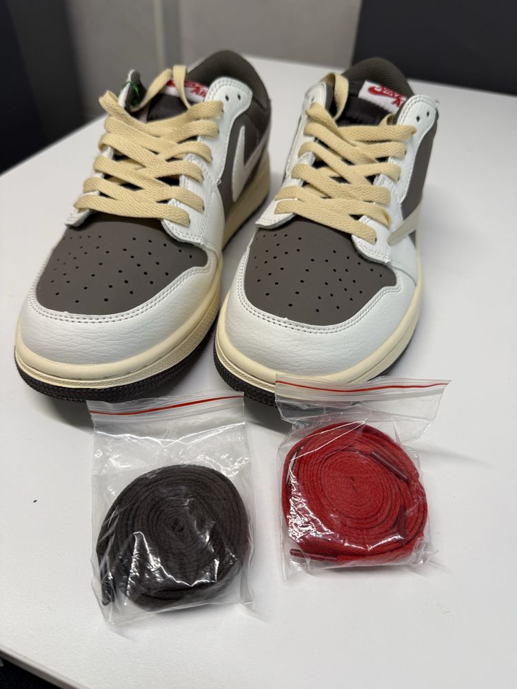 Air jordan 1 low Travis scott