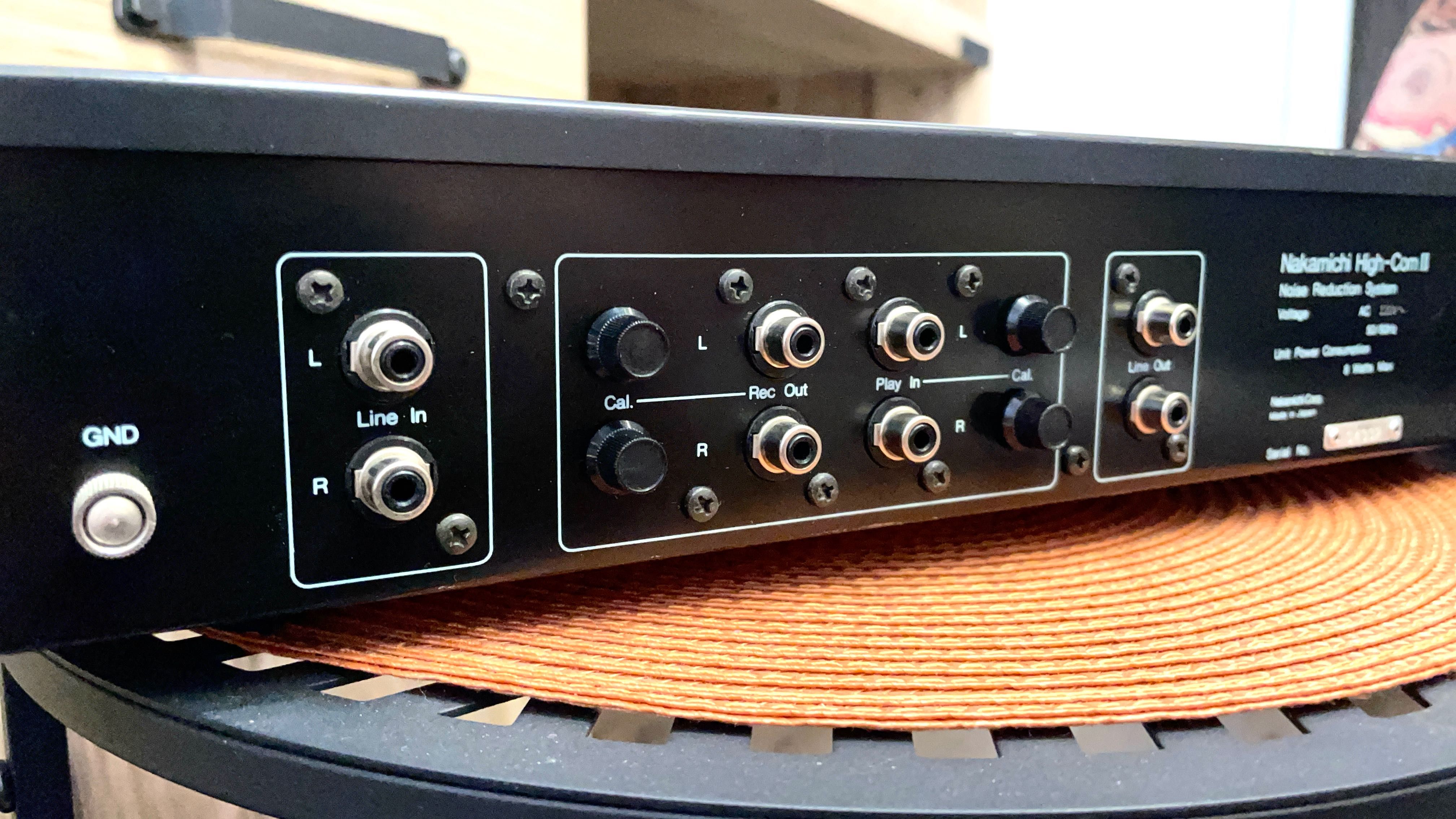 System redukcji szumów Nakamichi High-Com II (1981)