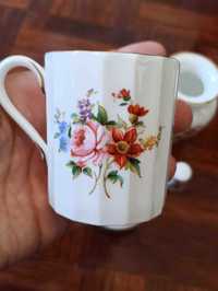Coleção "Flores": chávena, prato, jarra, dedal e porta-jóias