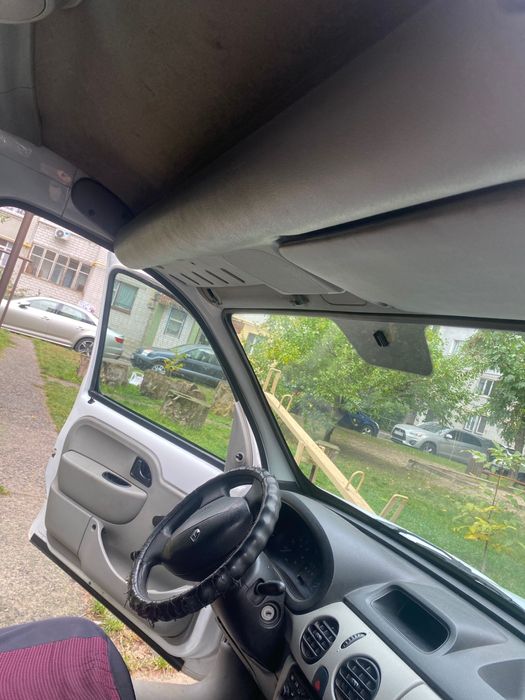 Автомобіль Reno Kengo