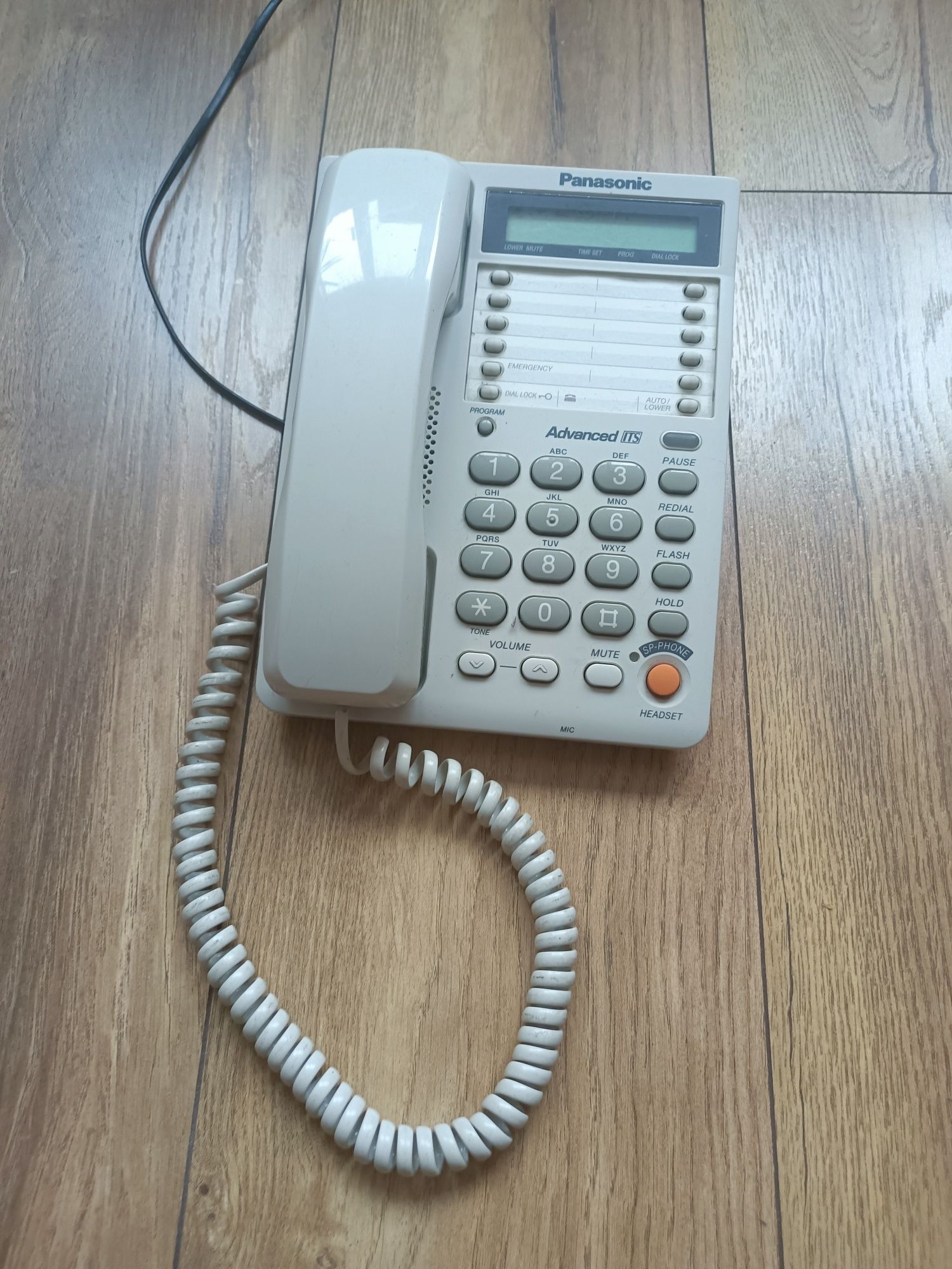 Телефон Panasonic KX-TS2365RUW
