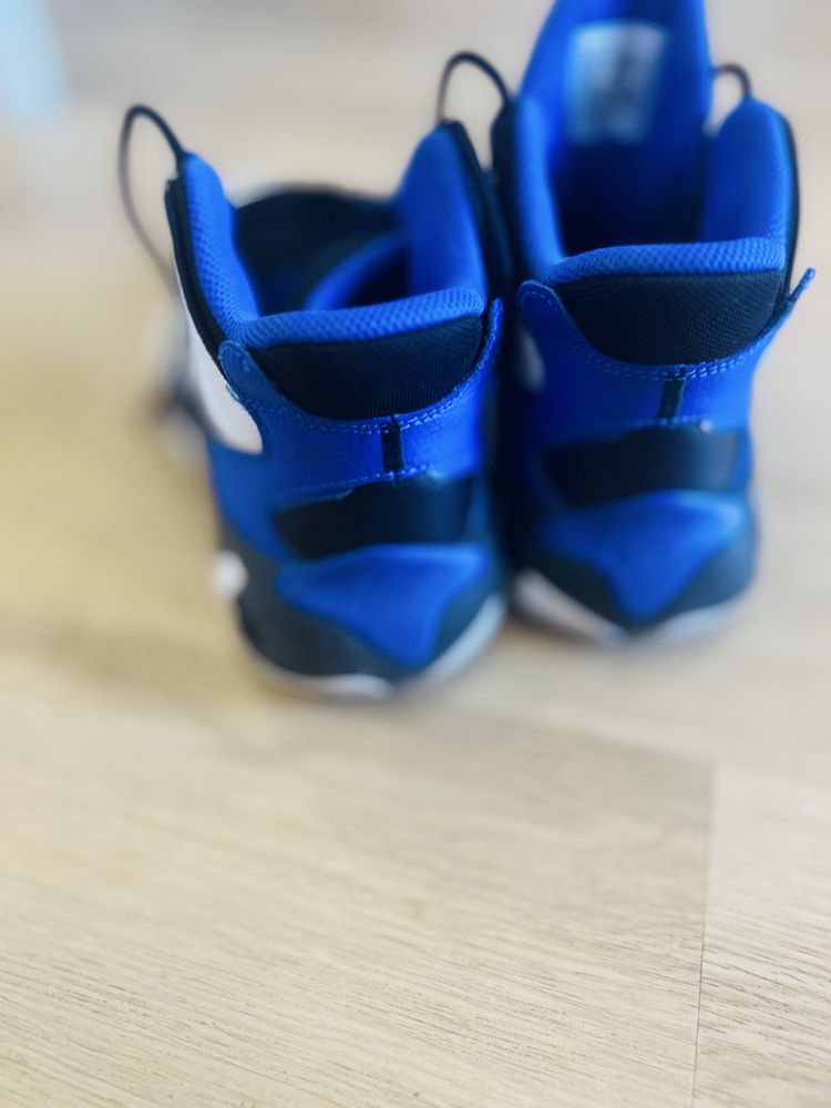 Tenis Jordan Max Aura 4