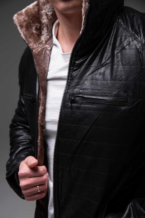 Зимова чоловіча шкіряна куртка на хутрі