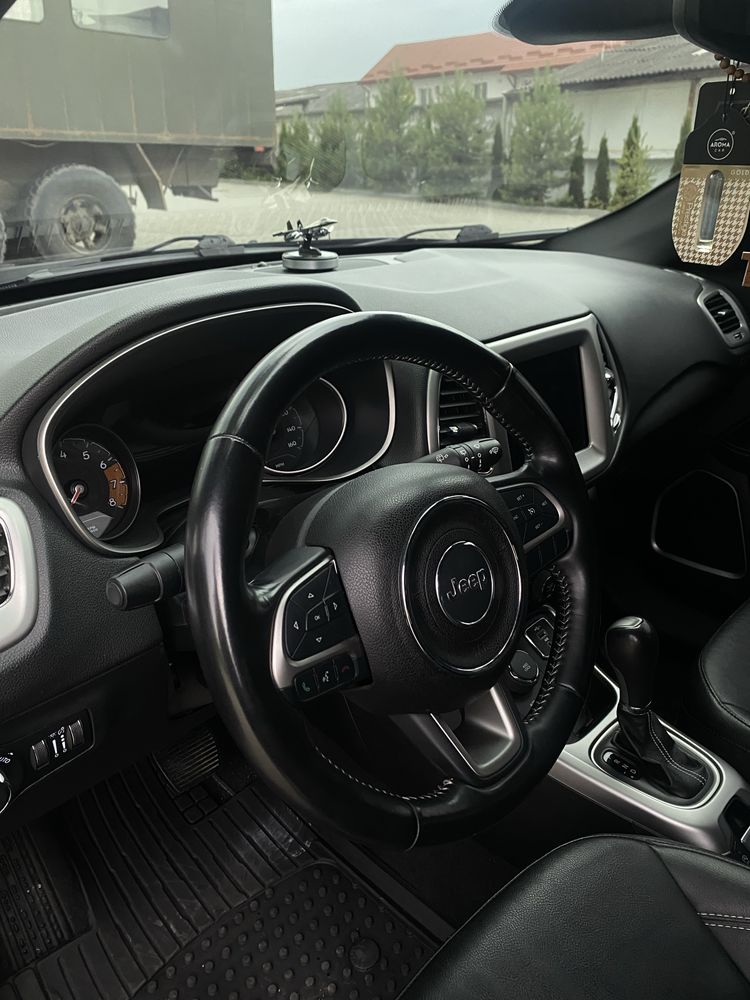 Jeep compass 80th