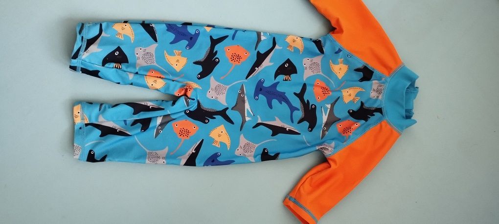 Strój kąpielowy dla chłopca 6-9m Baby shark Motyw morski kąpielówki