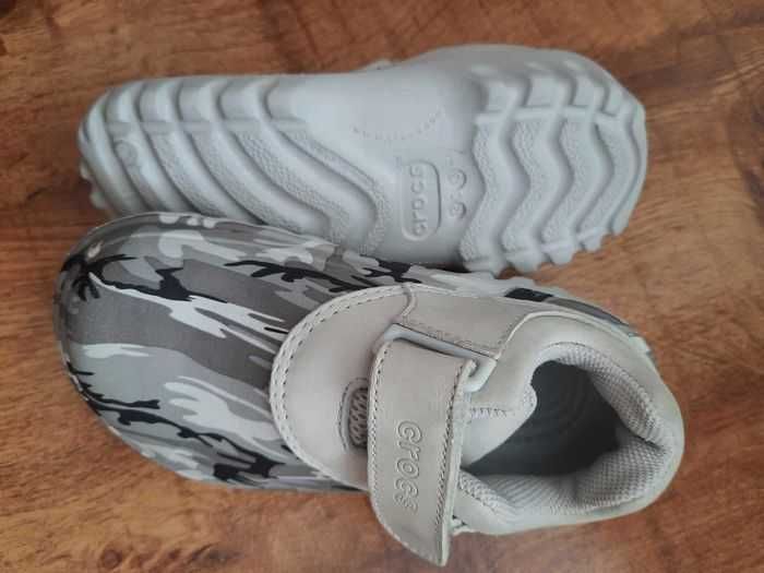 Dwie pary butów dla chłopca clarks crocs 30 19cm croslite skóra natur