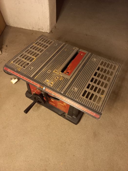 Piła stołowa Black & Decker