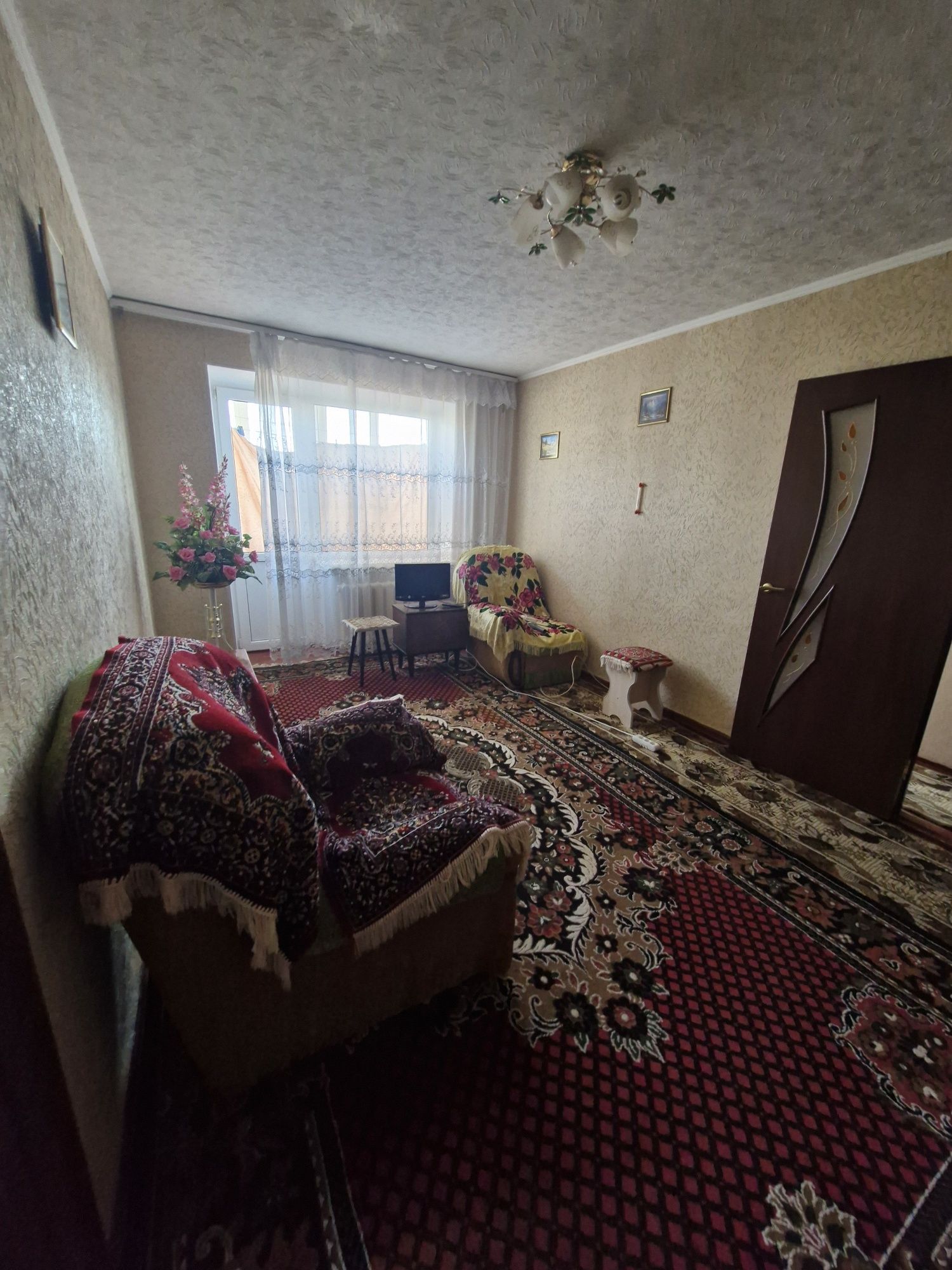 Сдаётся 2к квартира в центре.