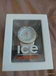 Zegarek Ice watch - damski z kryształkami Swarovskiego - Apart
