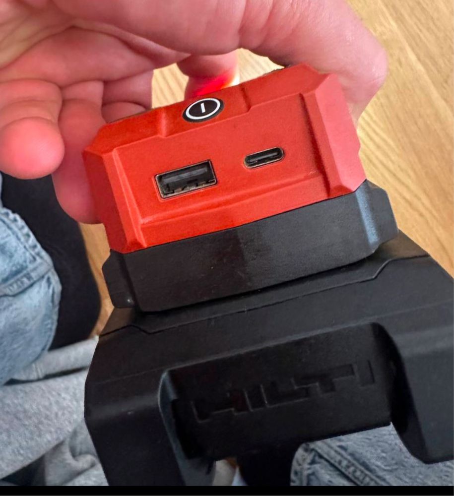 Hilti Adapter USB CU 4-22. Ladowarka z lampką do tel