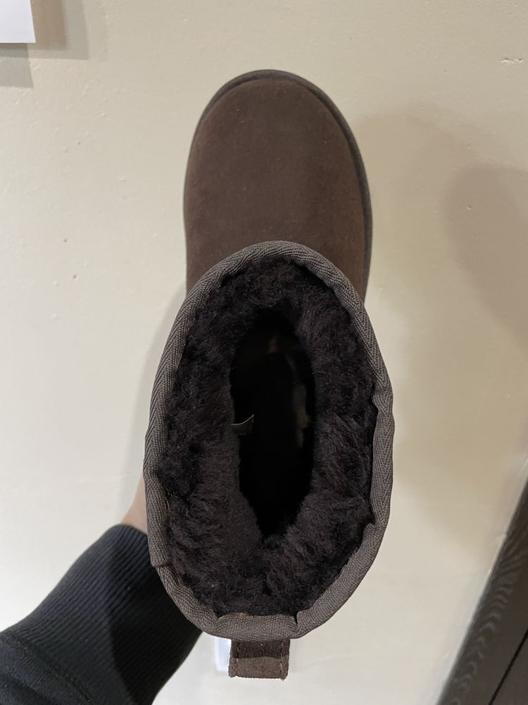 Продам угги UGG AUSTRALIA из натуральной замши, оригинал, шоколадные