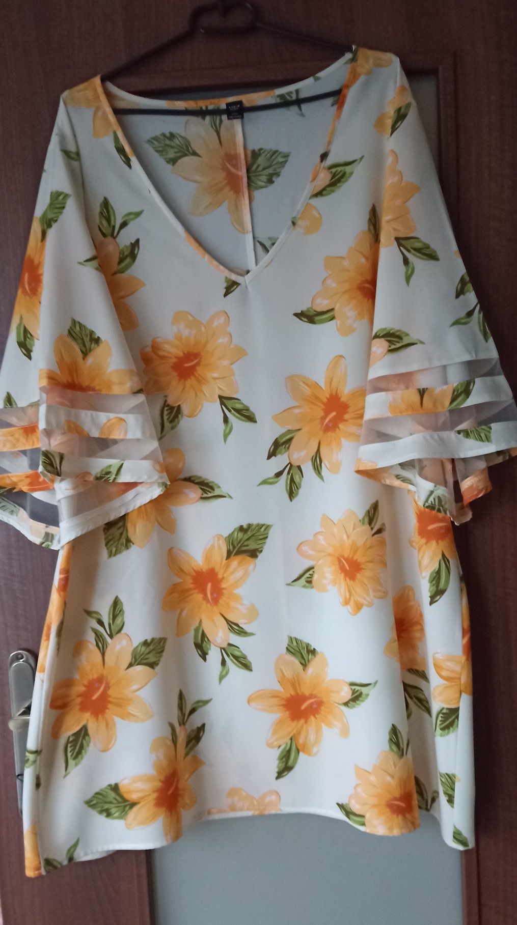Ecru sukienka w kwiaty , kloszowa rękaw z paskami tiulowymi 4XL Shein