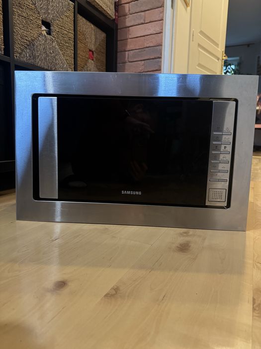 Mikrofalówka Samsung do zabudowy – stal inox, 100% sprawna, zadbana