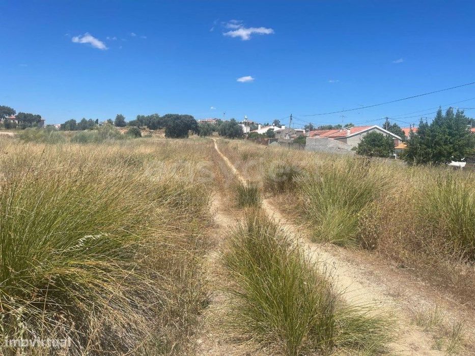 Terreno Urbano em Figueira e Barros, Avis