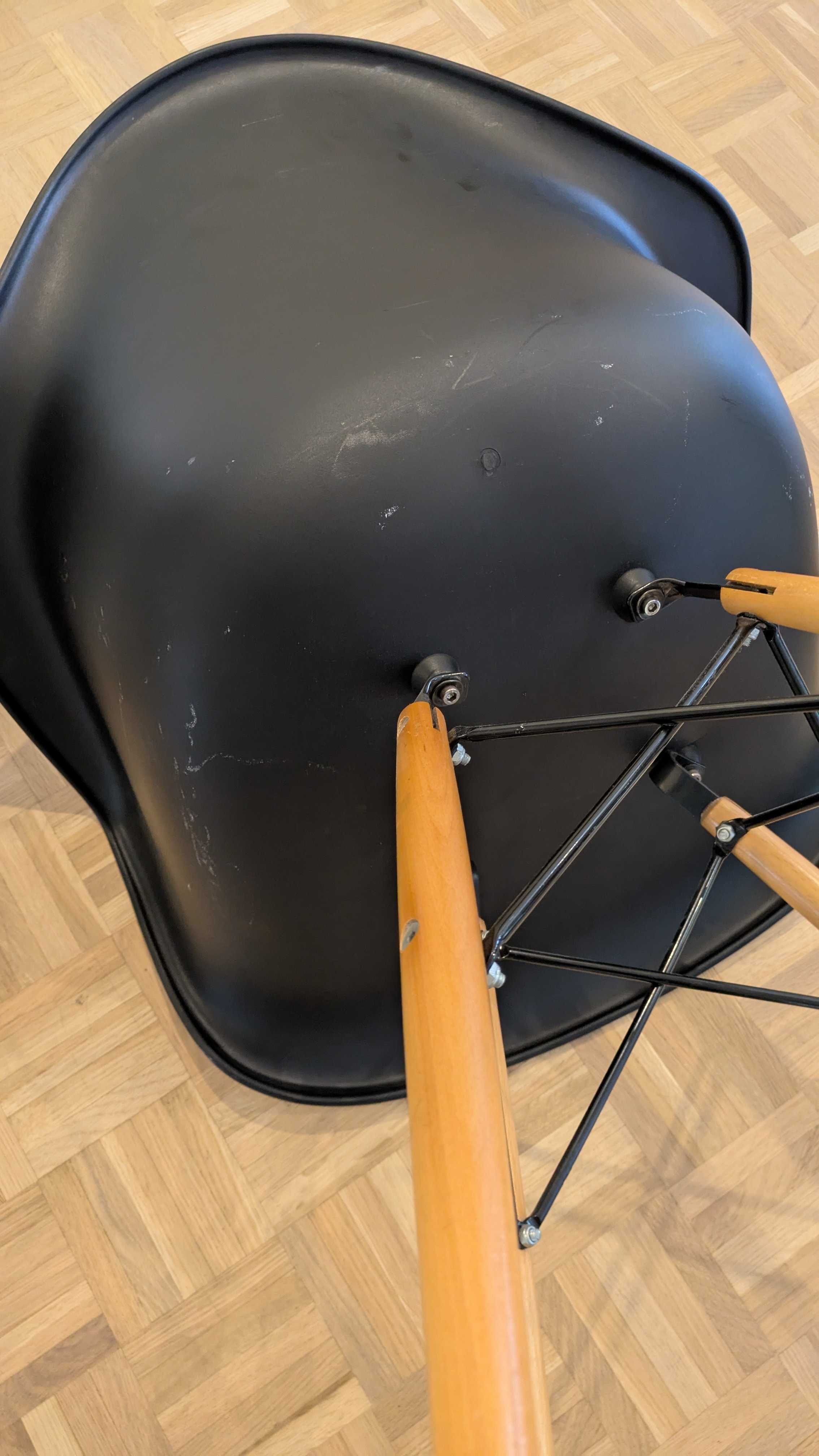 Cadeira Charles Eames Wood Daw Com Braços