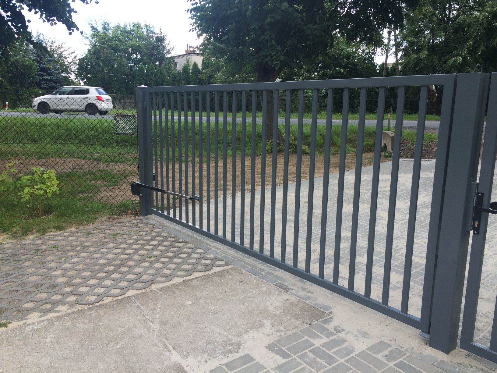Brama wjazdowa, ogrodzenie