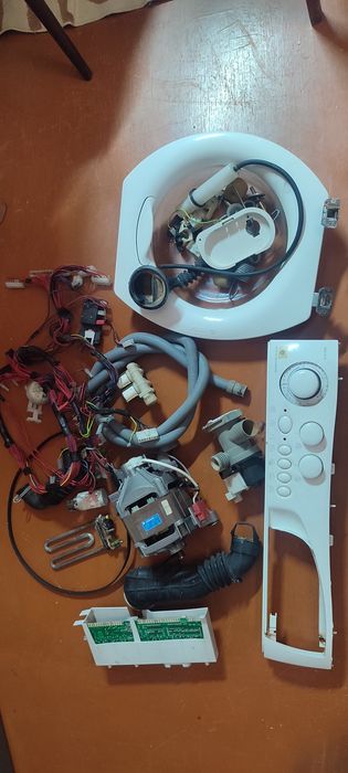 ARISTON. Пральна машина.